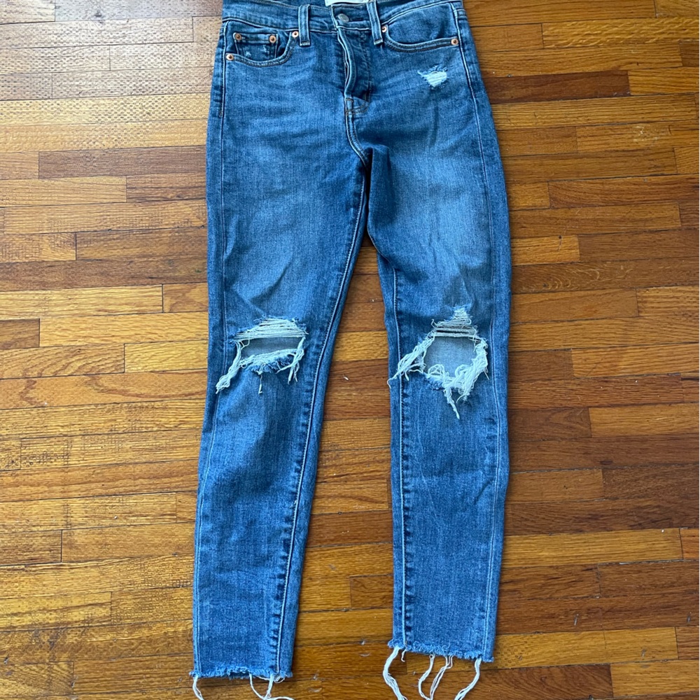 Levi’s Wedgie Skinnies Sz. 25